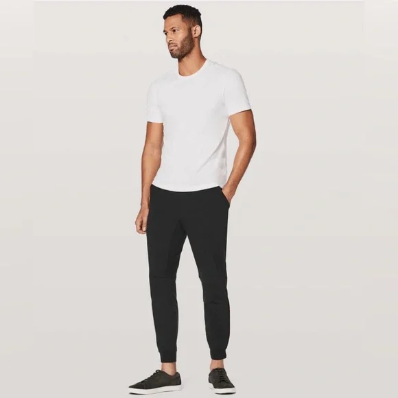 🔥Lululemon Men's Black City Joggers. Size L